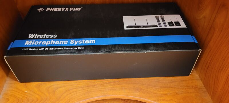 File:Mic box.jpg